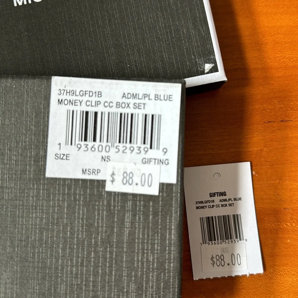 Michael Kors credit card holder and money clip